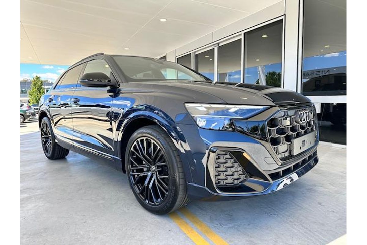 2025 Audi Q8 50 TDI S line F1