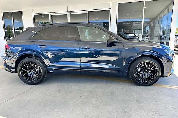 2025 Audi Q8 50 TDI S line F1