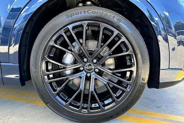 2025 Audi Q8 50 TDI S line F1