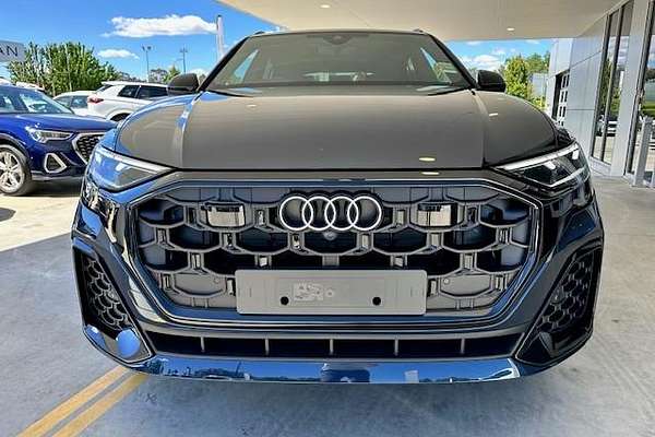 2025 Audi Q8 50 TDI S line F1