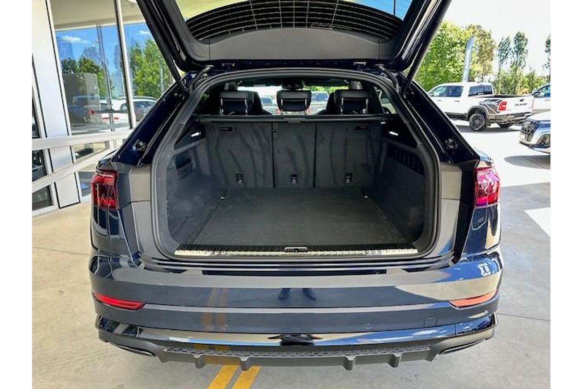 2025 Audi Q8 50 TDI S line F1