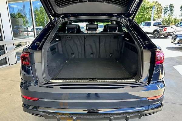 2025 Audi Q8 50 TDI S line F1