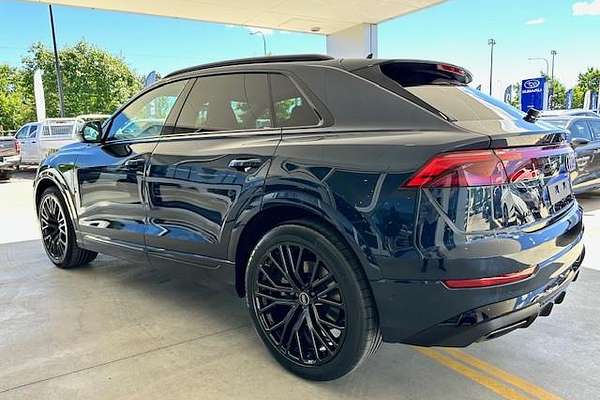 2025 Audi Q8 50 TDI S line F1