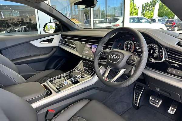 2025 Audi Q8 50 TDI S line F1