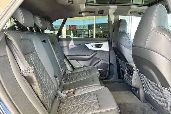 2025 Audi Q8 50 TDI S line F1