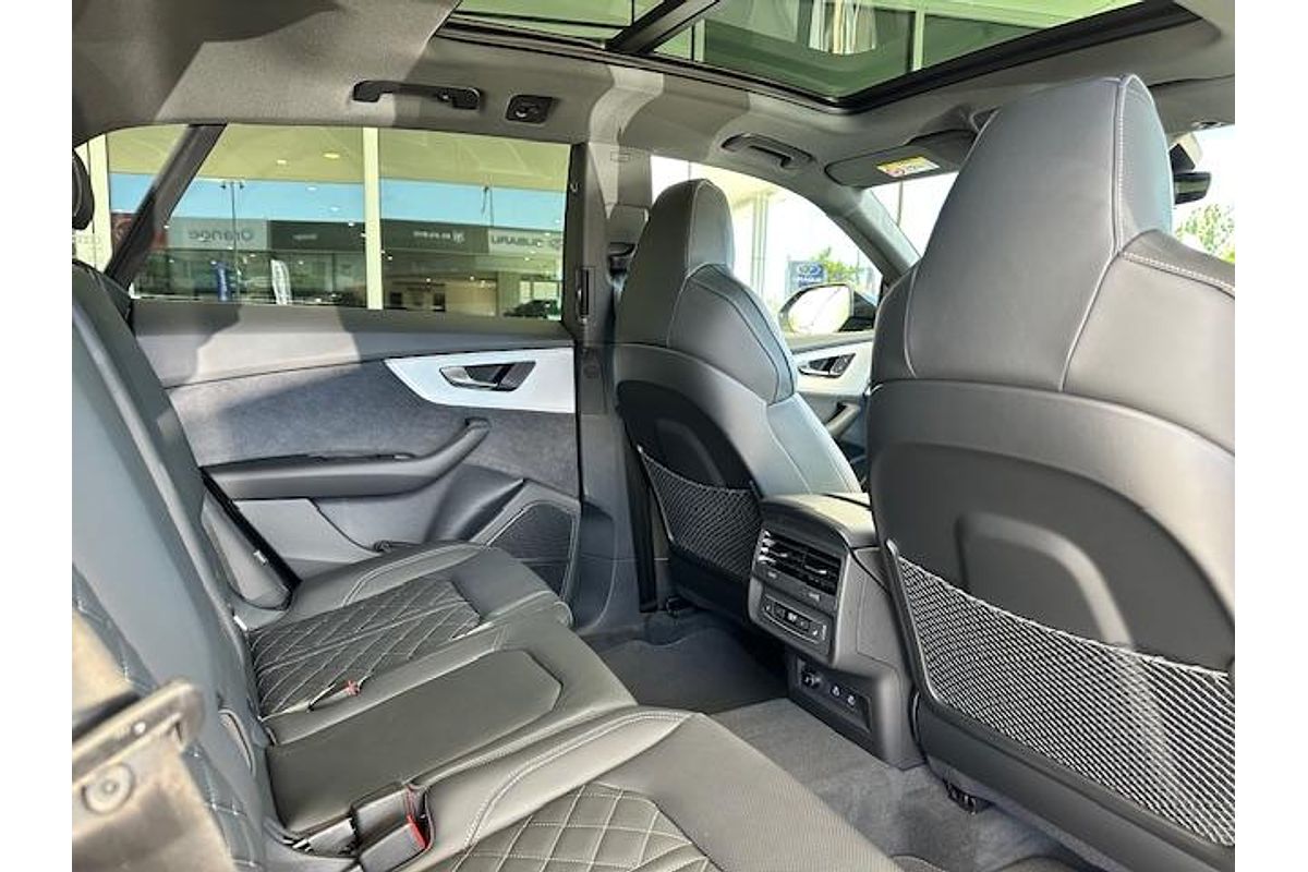 2025 Audi Q8 50 TDI S line F1