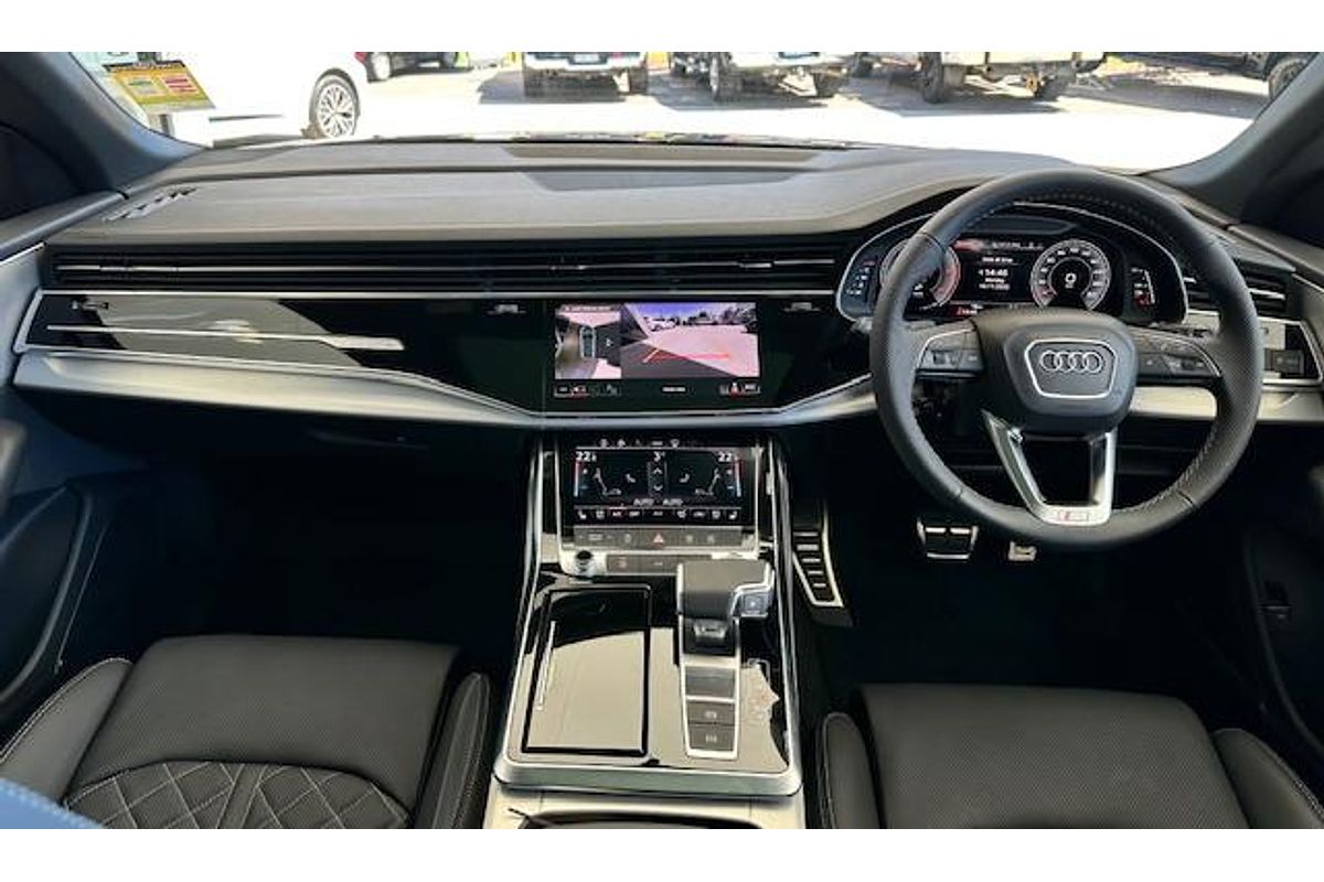 2025 Audi Q8 50 TDI S line F1