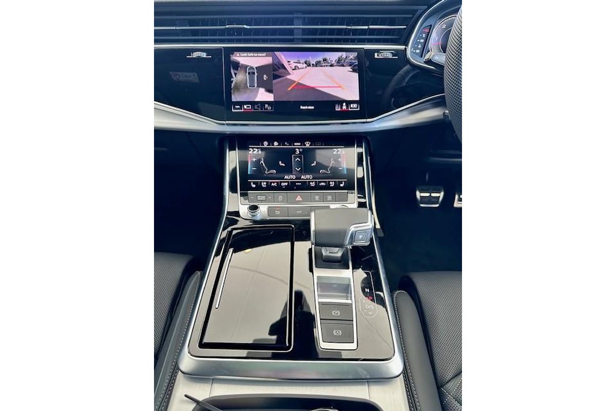 2025 Audi Q8 50 TDI S line F1