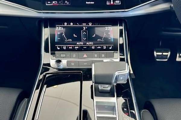 2025 Audi Q8 50 TDI S line F1