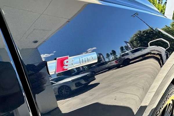 2025 Audi Q8 50 TDI S line F1