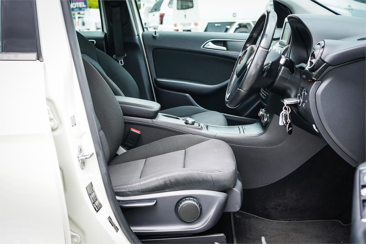 2014 Mercedes-Benz B180  246 MY14