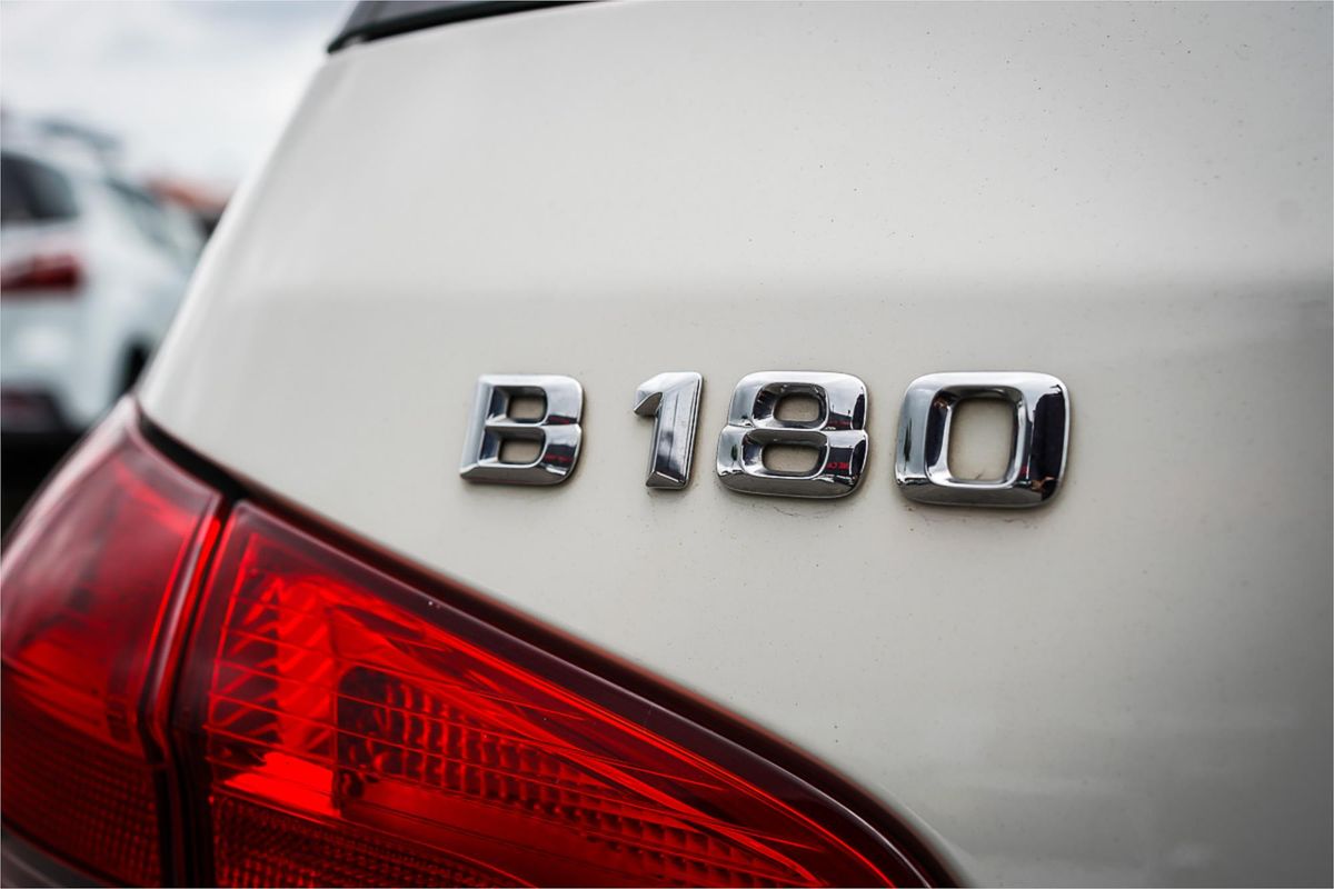 2014 Mercedes-Benz B180  246 MY14