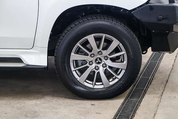 2018 Mitsubishi Pajero Sport GLX QE