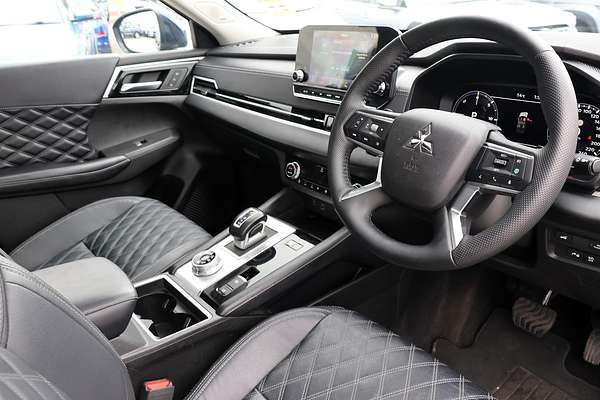 2023 Mitsubishi Outlander PHEV Exceed ZM