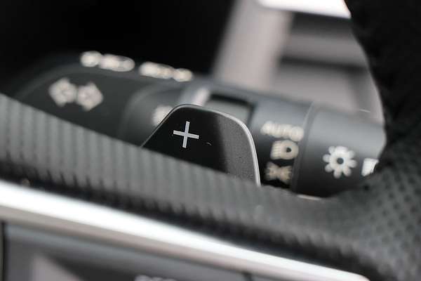 2023 Mitsubishi Outlander PHEV Exceed ZM