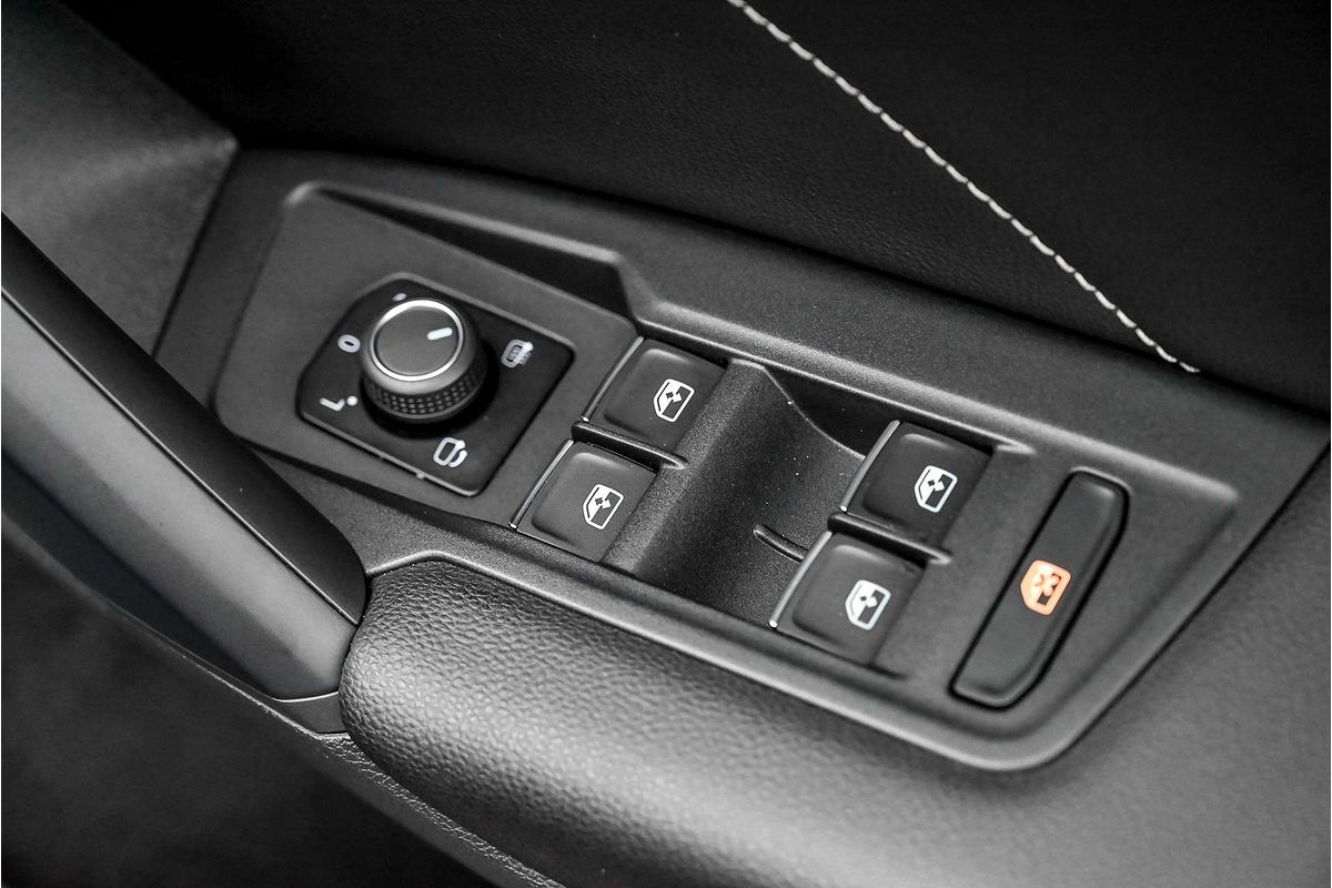 2022 Volkswagen Tiguan 147TDI R-Line 5N