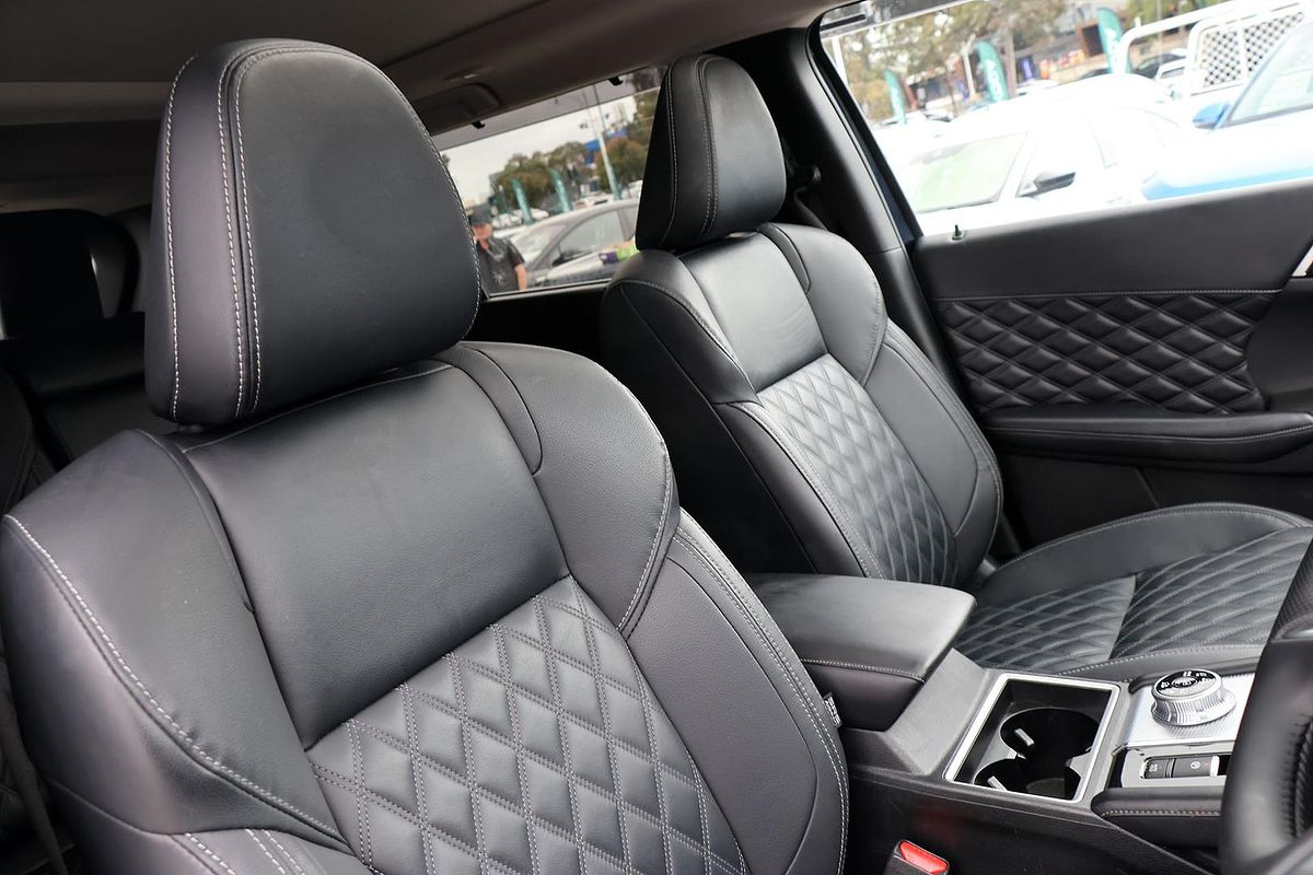 2023 Mitsubishi Outlander PHEV Exceed ZM