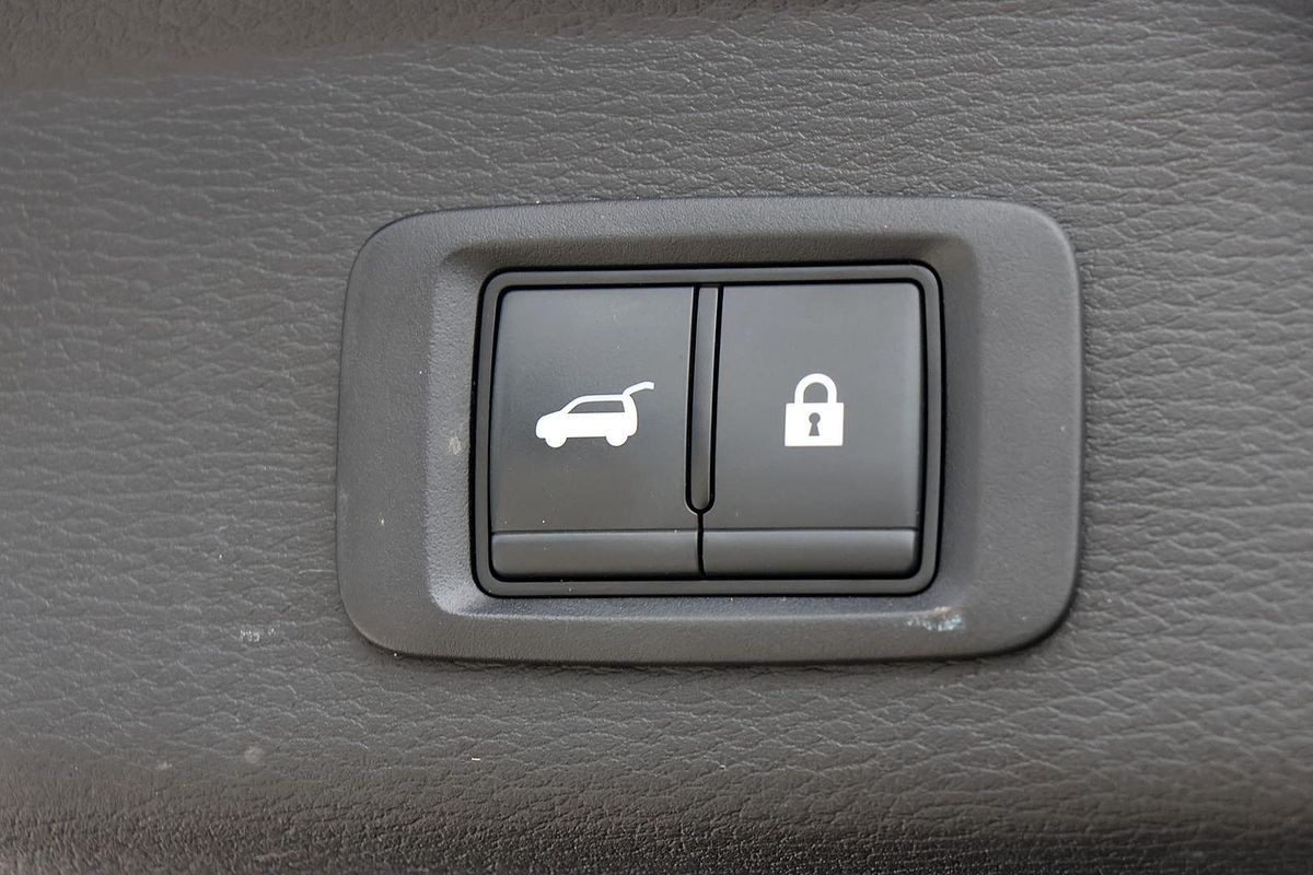 2023 Mitsubishi Outlander PHEV Exceed ZM