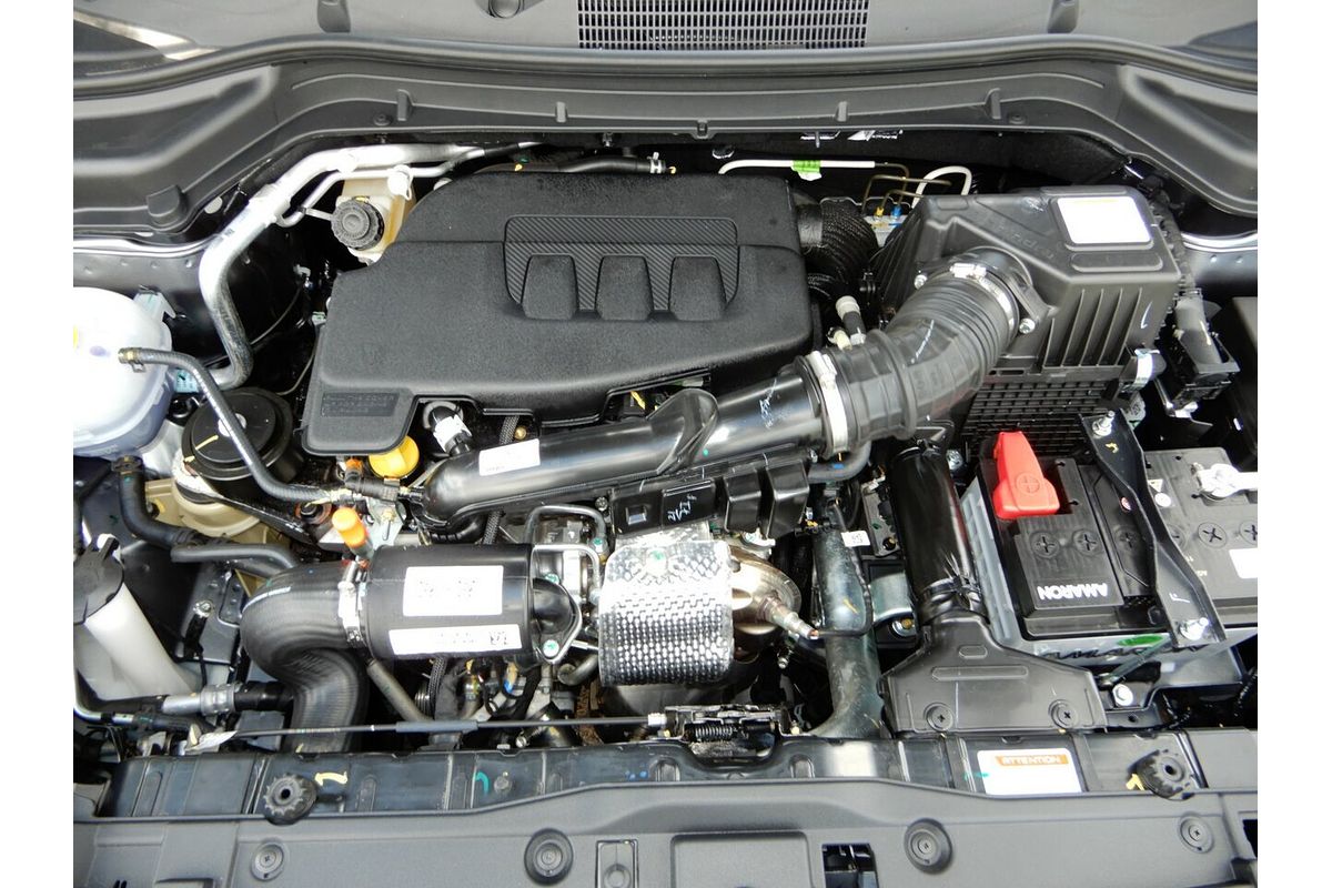 2025 Mahindra XUV 3XO AX5L