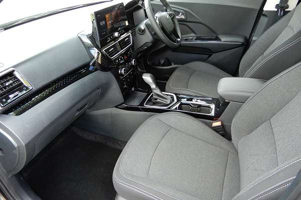 2025 Mahindra XUV 3XO AX5L