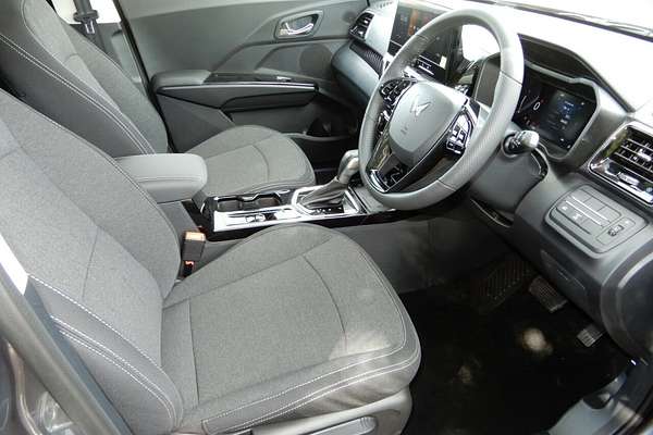 2025 Mahindra XUV 3XO AX5L