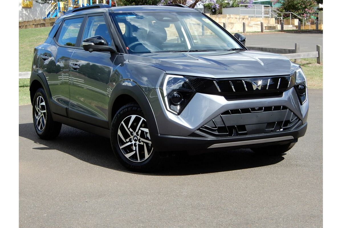 2025 Mahindra XUV 3XO AX5L