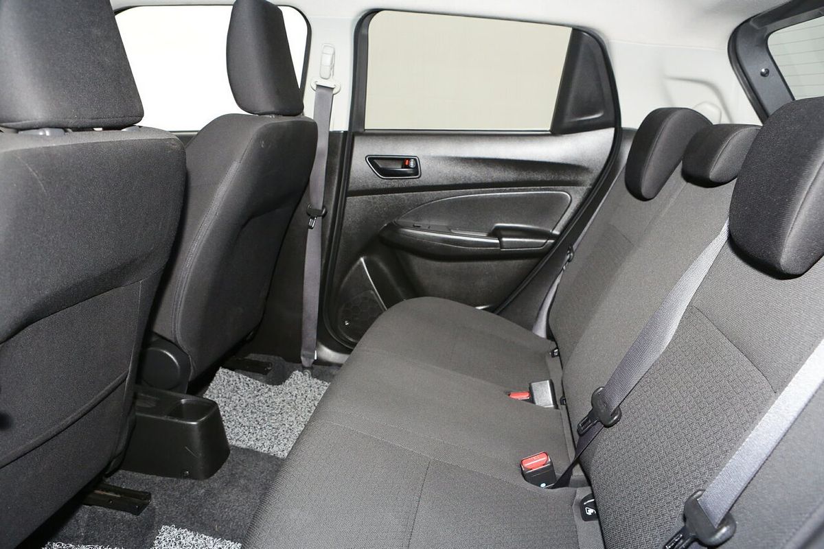 2019 Suzuki Swift GL Navigator AZ