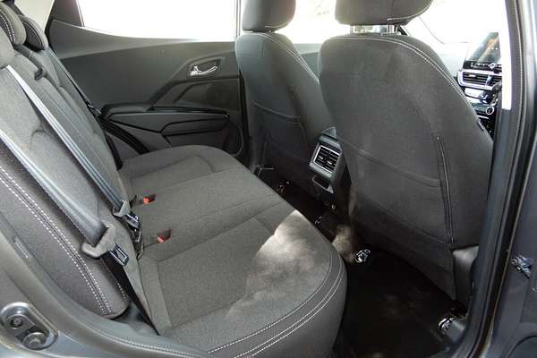 2025 Mahindra XUV 3XO AX5L