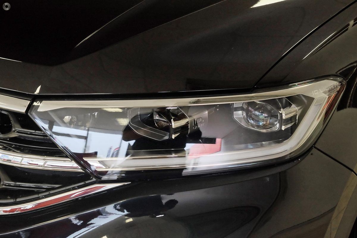 2025 Volkswagen T-Roc 140TSI R-Line D11