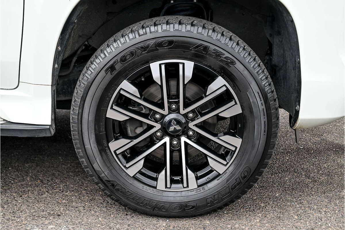 2022 Mitsubishi Pajero Sport GLS QF