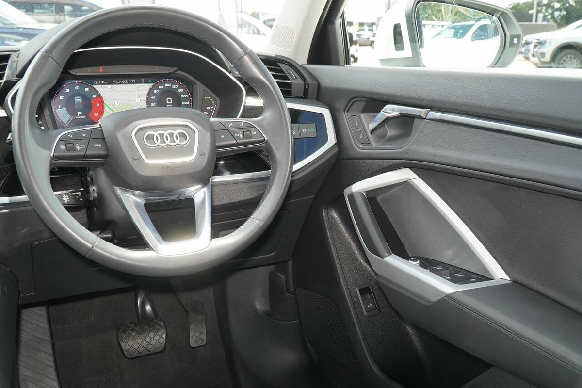 2022 Audi Q3 35 TFSI S line F3