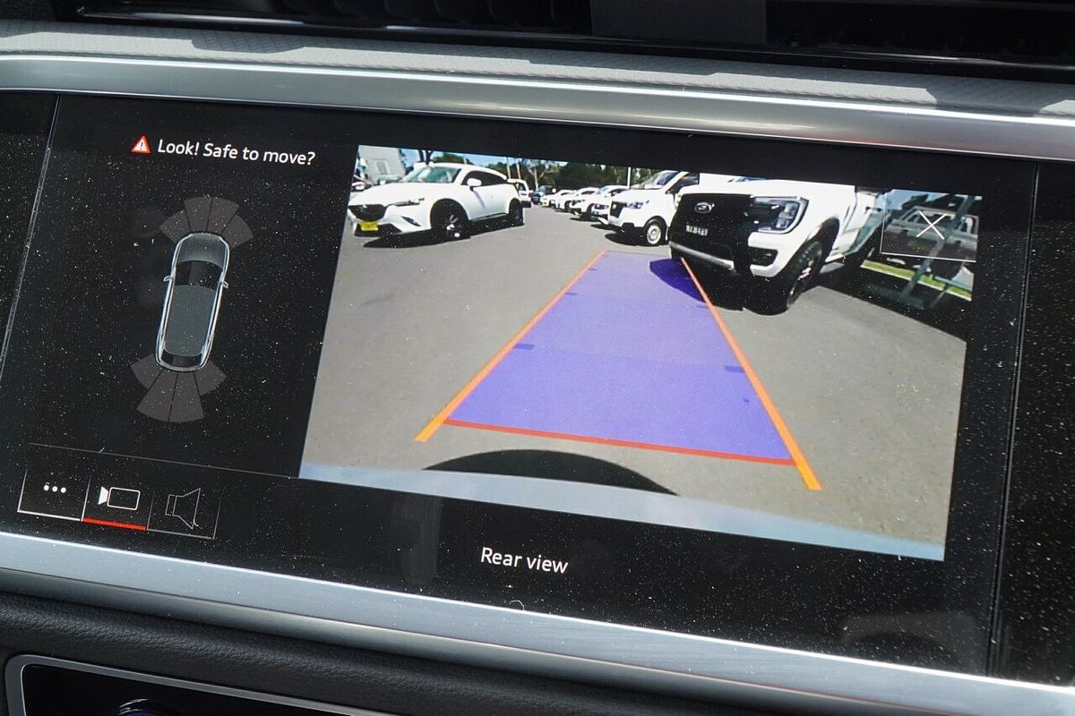 2022 Audi Q3 35 TFSI S line F3