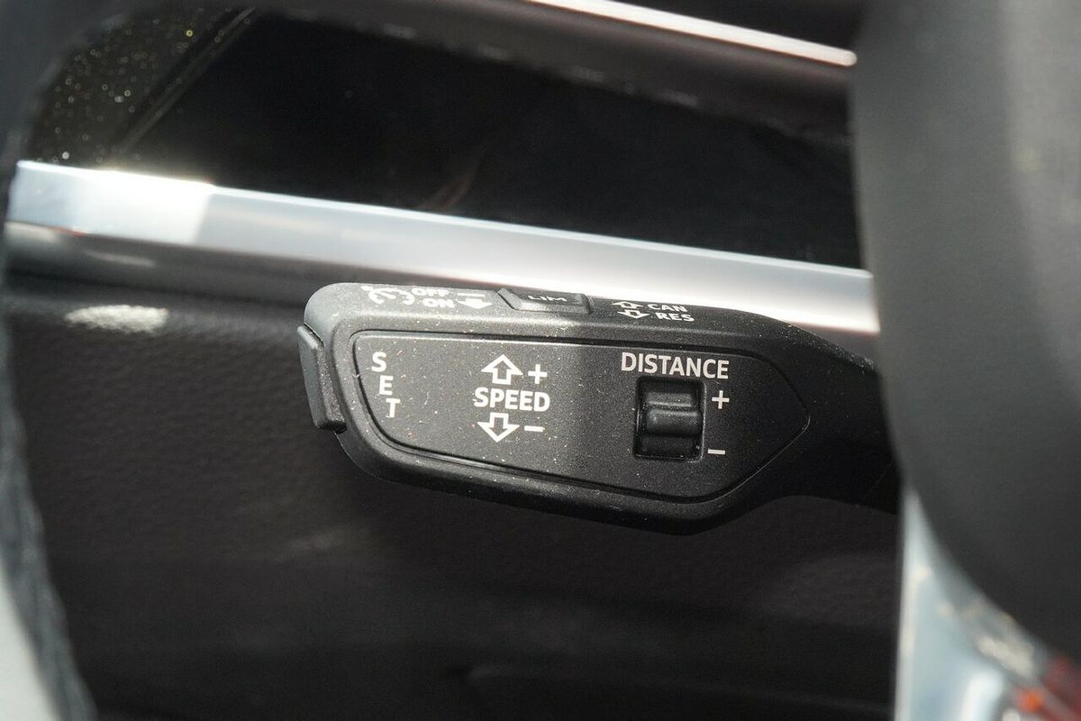 2022 Audi Q3 35 TFSI S line F3