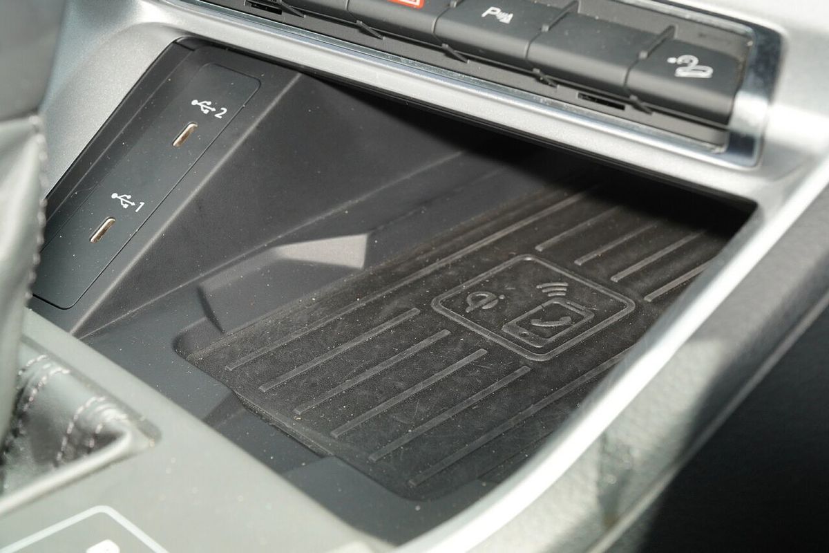 2022 Audi Q3 35 TFSI S line F3