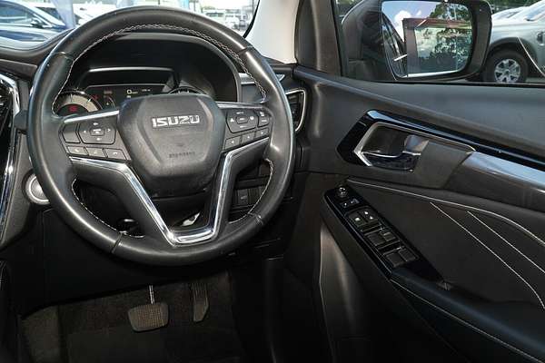 2021 Isuzu MU-X LS-T