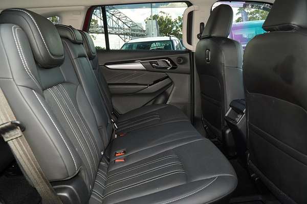 2021 Isuzu MU-X LS-T