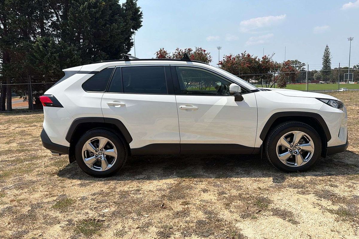 2021 Toyota RAV4 GXL MXAA52R