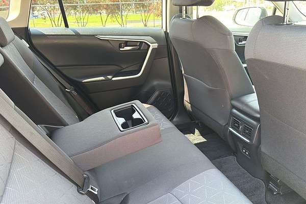 2021 Toyota RAV4 GXL MXAA52R