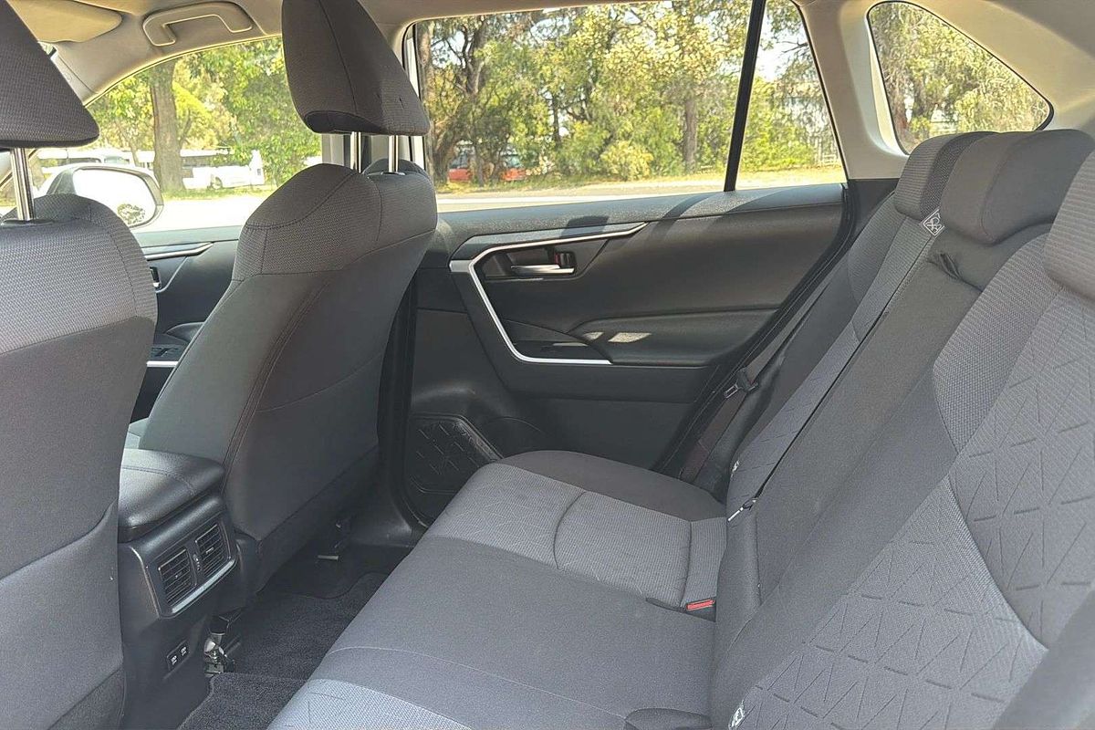 2021 Toyota RAV4 GXL MXAA52R