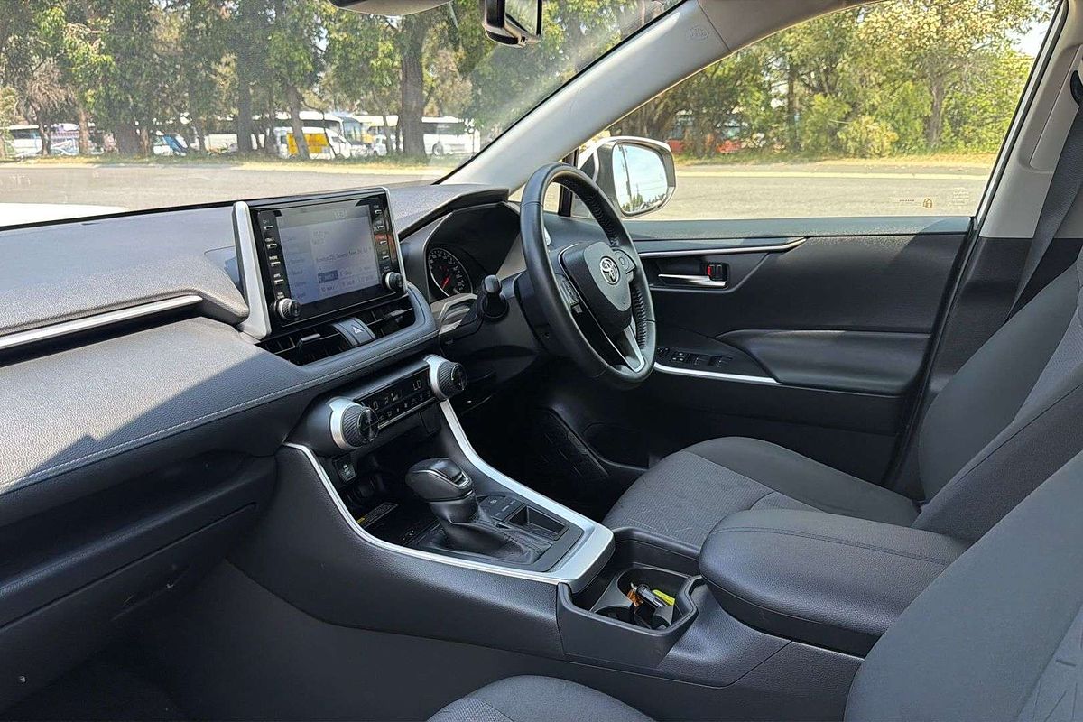 2021 Toyota RAV4 GXL MXAA52R