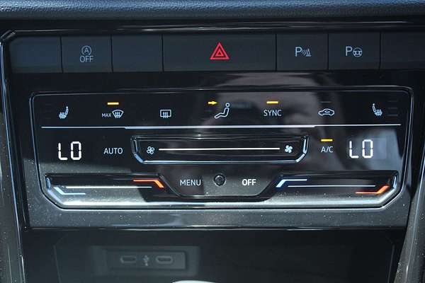 2025 Volkswagen T-Roc 140TSI R-Line D11