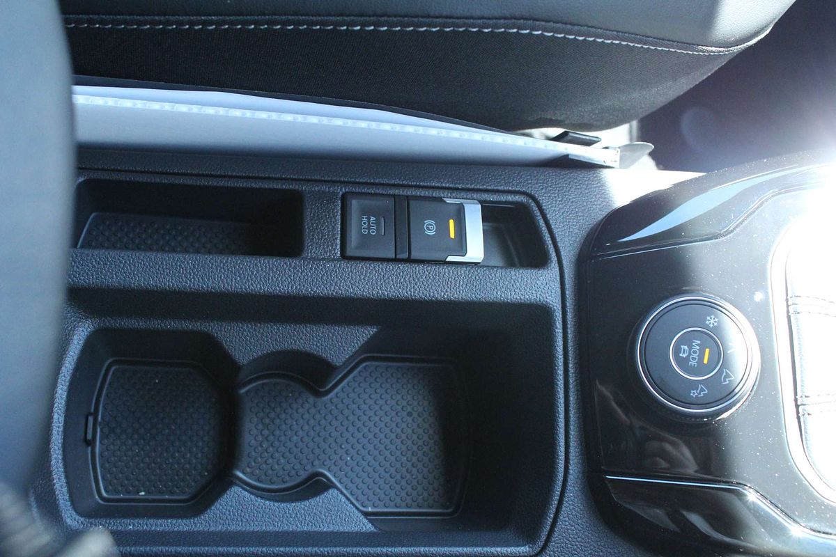 2025 Volkswagen T-Roc 140TSI R-Line D11