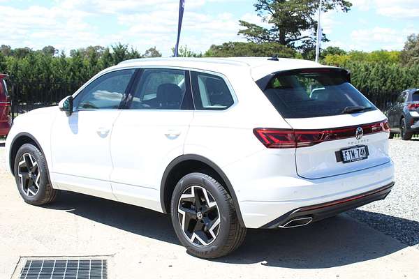 2025 Volkswagen Touareg 170TDI RC