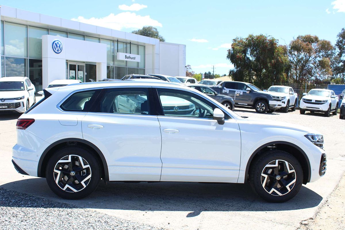 2025 Volkswagen Touareg 170TDI RC