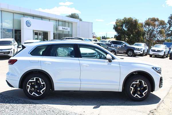 2025 Volkswagen Touareg 170TDI RC