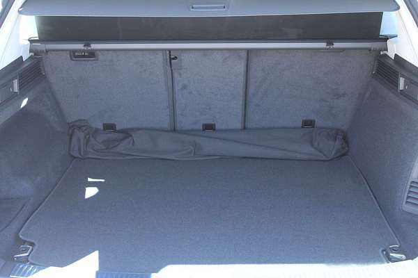 2025 Volkswagen Touareg 170TDI RC