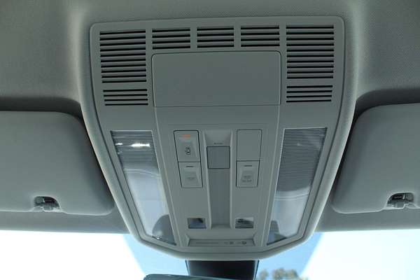 2025 Volkswagen Touareg 170TDI RC