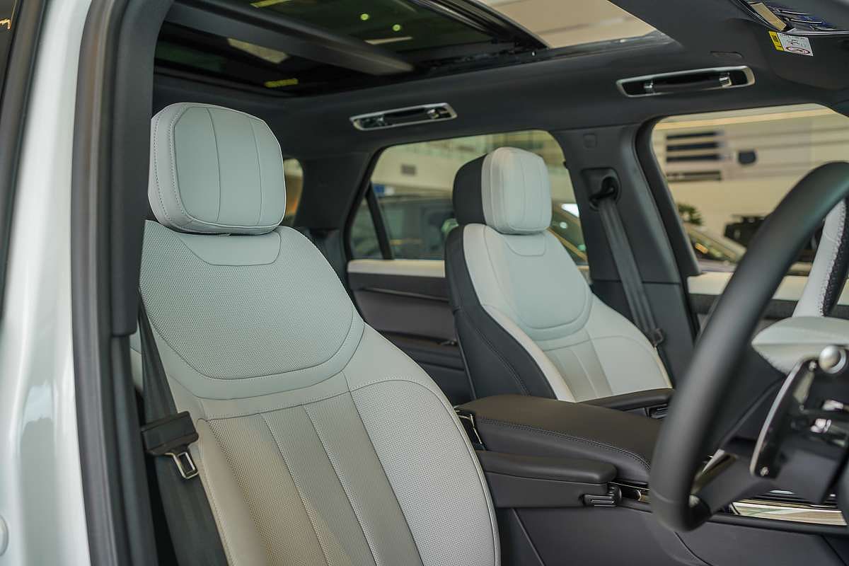 2025 Land Rover Range Rover Sport PHEV P460e Dynamic HSE L461