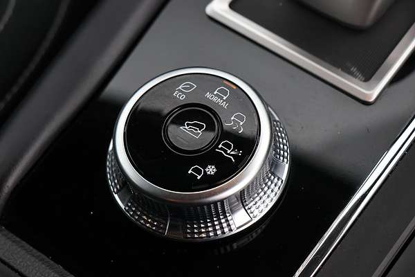 2023 Mitsubishi Outlander ES ZM