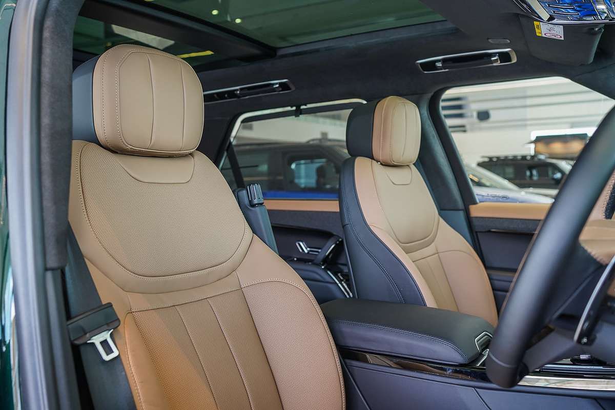 2025 Land Rover Range Rover Sport P530 Autobiography L461